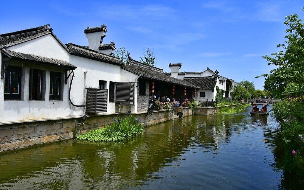 证监会:将充实应对市场波动的政策工具 及时做好风险对冲